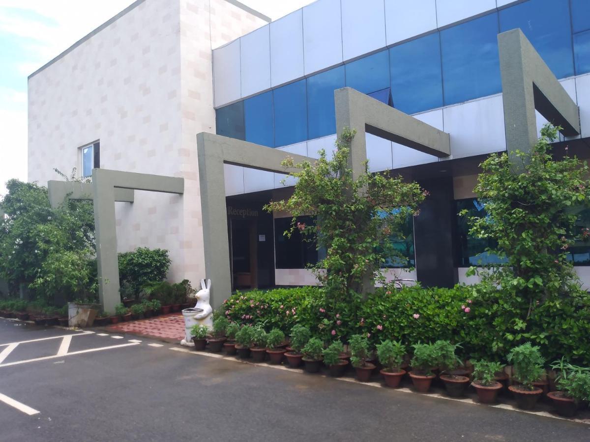 La Platina Premium Suites, Near Puri Sea Beach Eksteriør billede